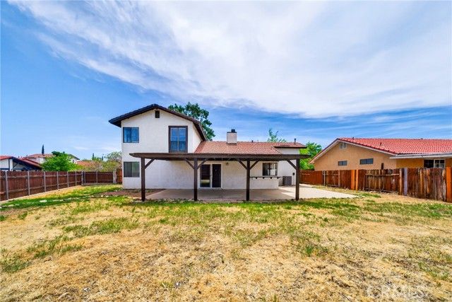 1617 La Palma, Palmdale, CA 93550