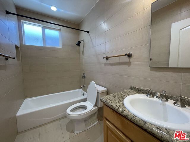 1126 N Formosa Avenue 7, West Hollywood, CA 90046