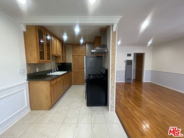 1126 N Formosa Avenue 7, West Hollywood, CA 90046