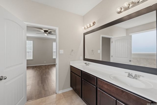13502 MEREDITH CV, San Antonio, TX 78254