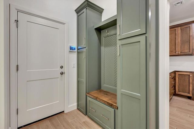 7617 Leoma Lane, Oklahoma City, OK 73150