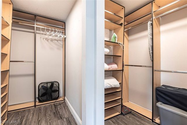 4866 TAHITI LN, Naples, FL 34112