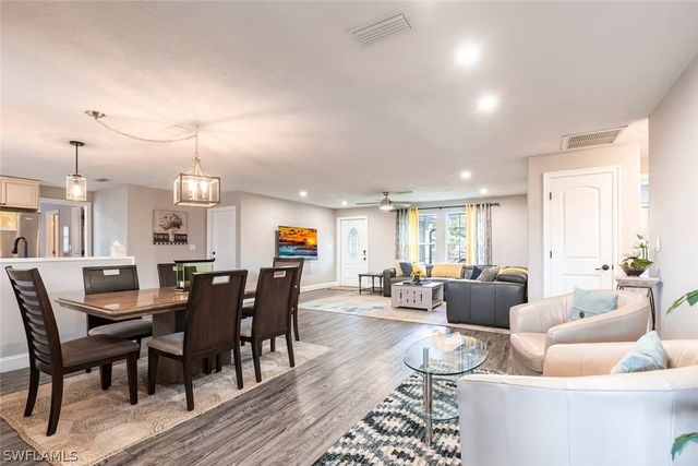 4866 TAHITI LN, Naples, FL 34112