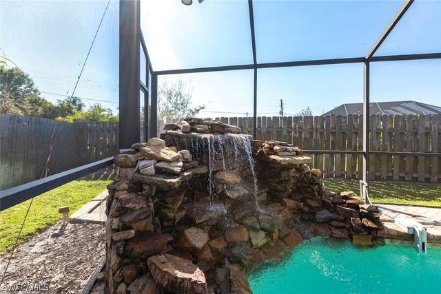 4866 TAHITI LN, Naples, FL 34112