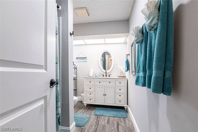 4866 TAHITI LN, Naples, FL 34112