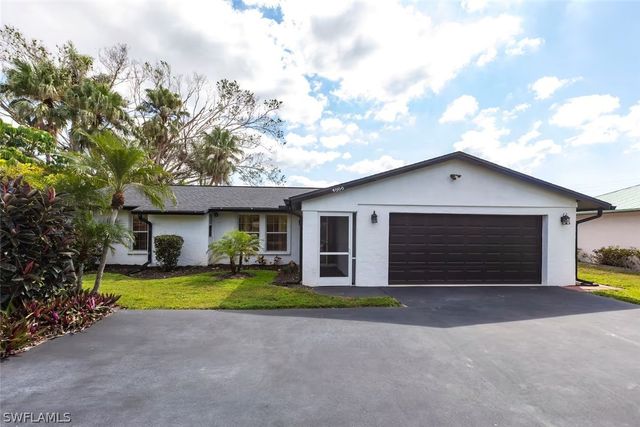 4866 TAHITI LN, Naples, FL 34112