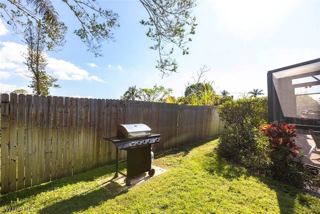 4866 TAHITI LN, Naples, FL 34112