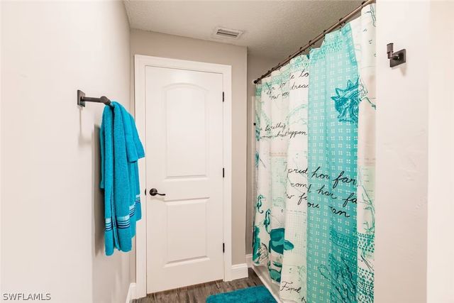 4866 TAHITI LN, Naples, FL 34112