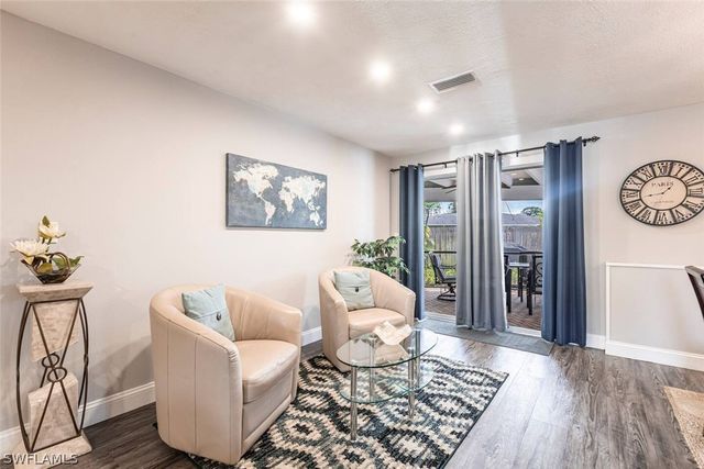 4866 TAHITI LN, Naples, FL 34112