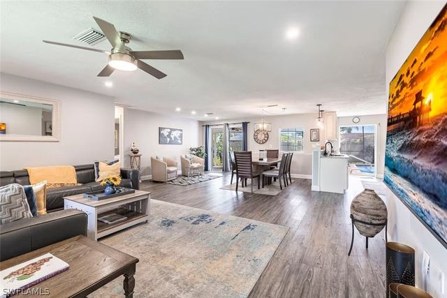 4866 TAHITI LN, Naples, FL 34112