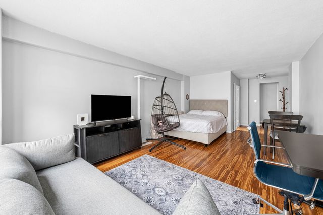 520 E 81st St Apt 9B, New York City, NY 10028