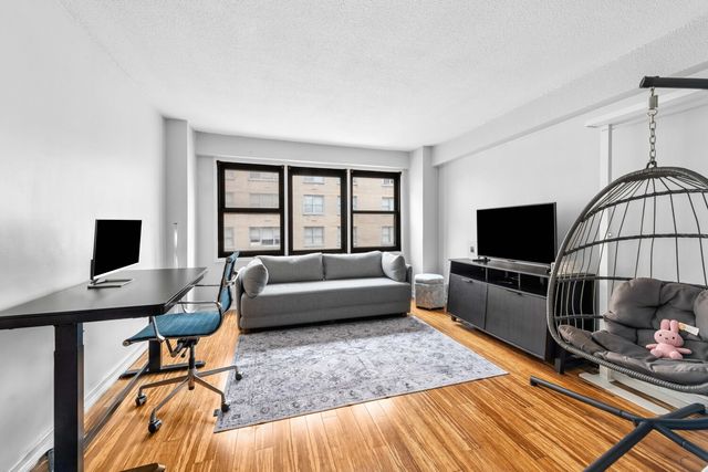520 E 81st St Apt 9B, New York City, NY 10028