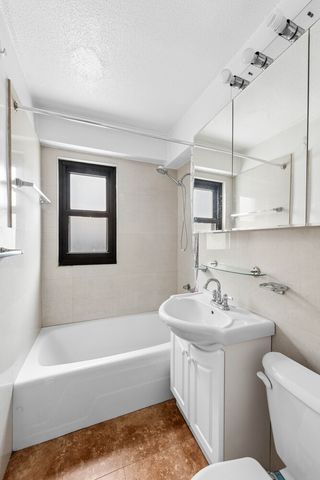 520 E 81st St Apt 9B, New York City, NY 10028