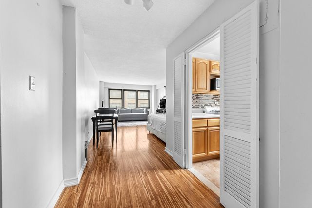 520 E 81st St Apt 9B, New York City, NY 10028