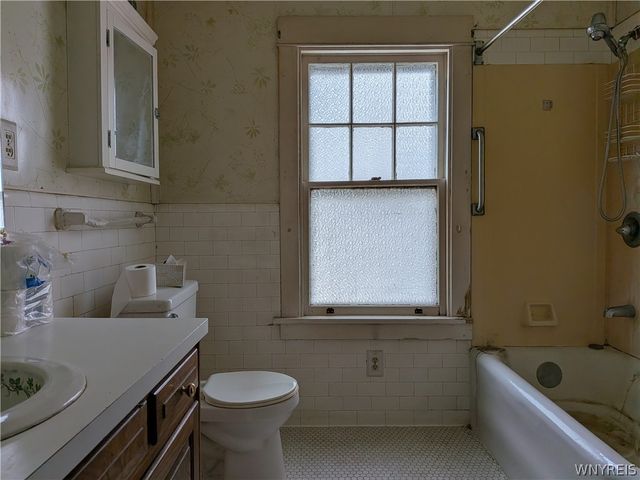 148 Colvin Avenue, Buffalo, NY 14216