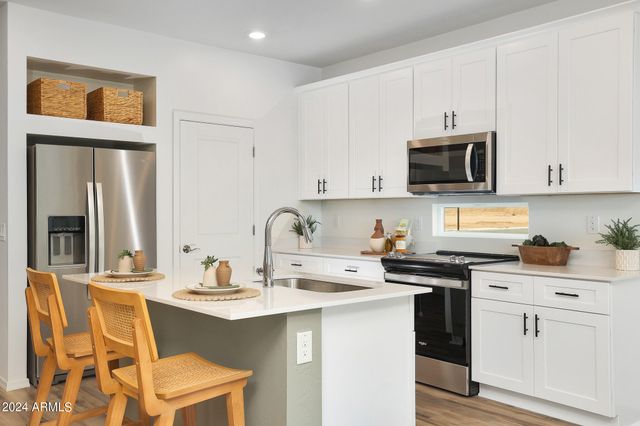 17945 W SAND HILLS Drive, Surprise, AZ 85387