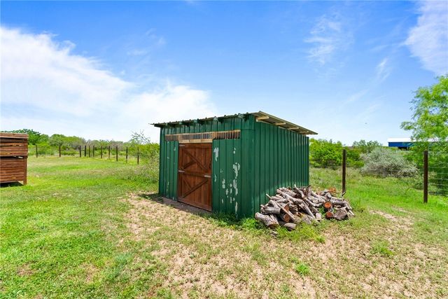 3249 County Road 308, Orange Grove, TX 78372