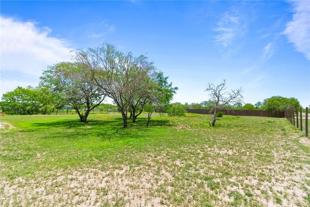 3249 County Road 308, Orange Grove, TX 78372