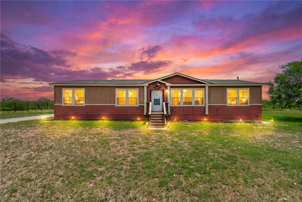 3249 County Road 308, Orange Grove, TX 78372