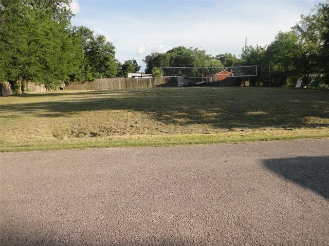 6521 Whitton Drive, Houston, TX 77085