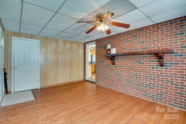 2310 Honeysuckle Place, Lenoir, NC 28645