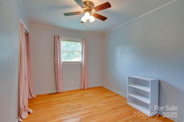 2310 Honeysuckle Place, Lenoir, NC 28645