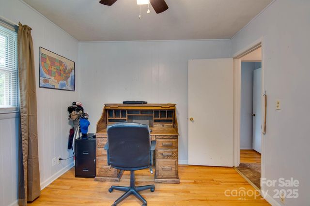 2310 Honeysuckle Place, Lenoir, NC 28645