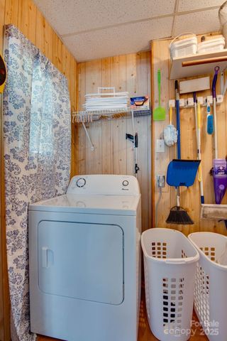 2310 Honeysuckle Place, Lenoir, NC 28645
