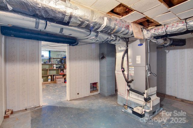 2310 Honeysuckle Place, Lenoir, NC 28645