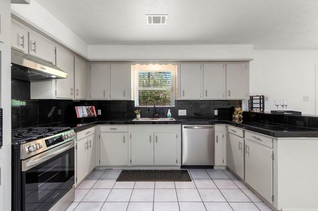 11030 Hayslip Lane, Houston, TX 77041