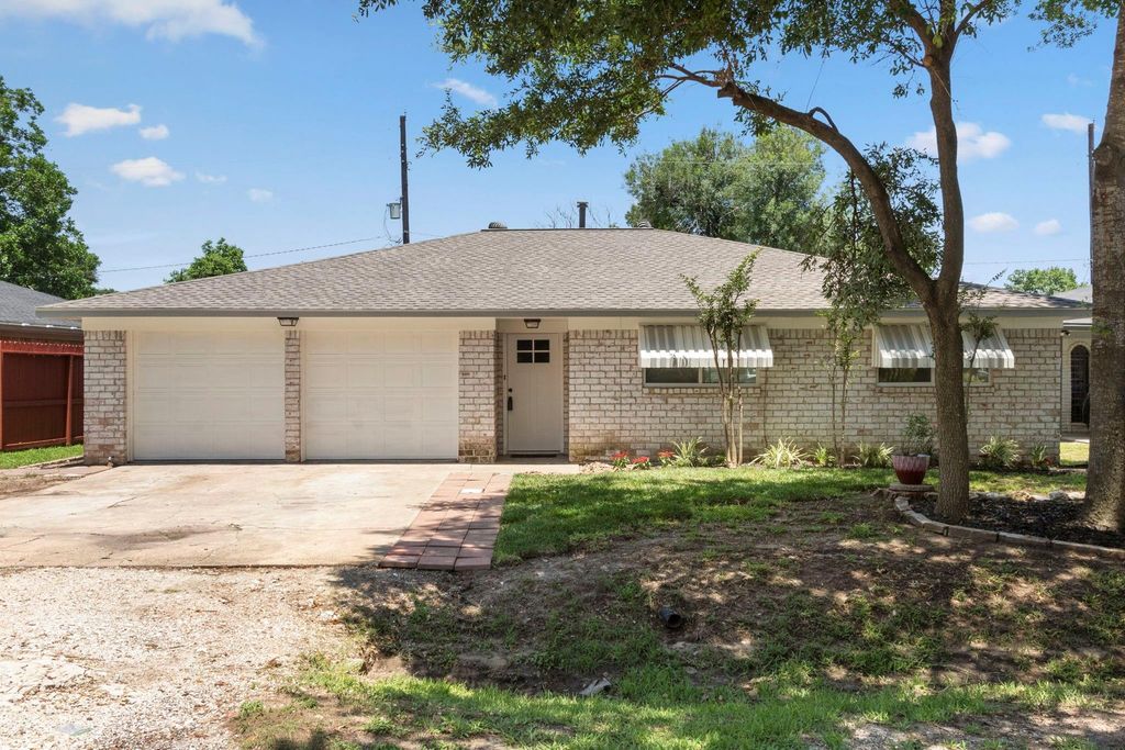 11030 Hayslip Lane, Houston, TX 77041
