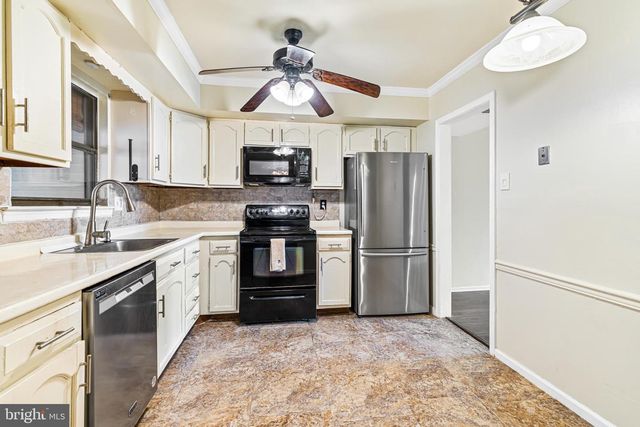 85 GREENWOODS DR, Horsham, PA 19044