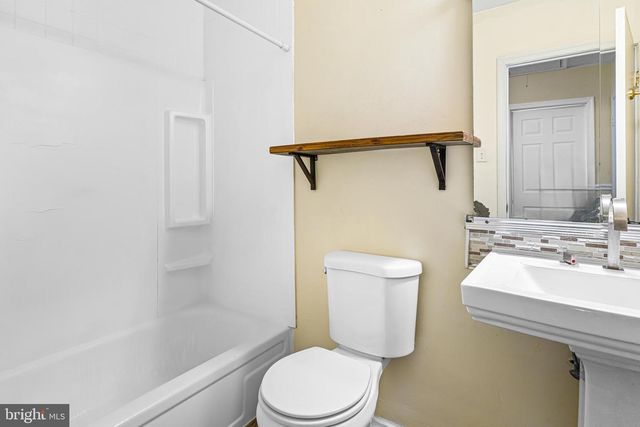 85 GREENWOODS DR, Horsham, PA 19044