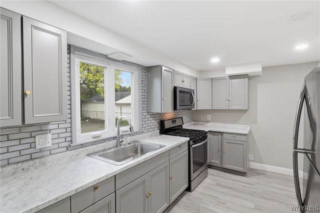 18 Princess Drive, Cheektowaga, NY 14225