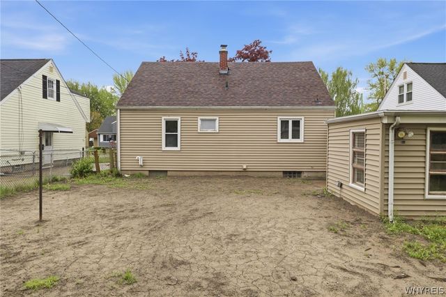 18 Princess Drive, Cheektowaga, NY 14225