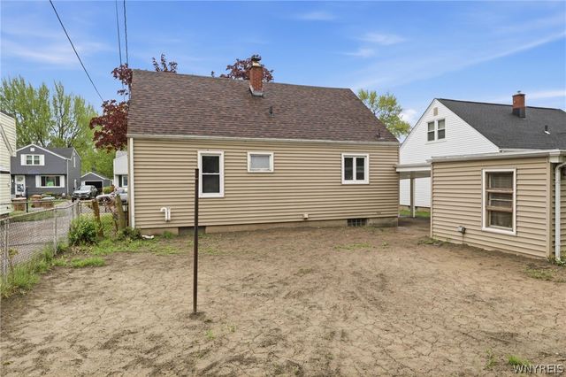 18 Princess Drive, Cheektowaga, NY 14225