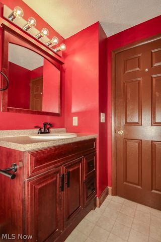 615 Trailwood Drive, Painesville, OH 44077