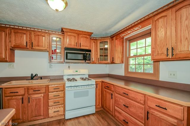 615 Trailwood Drive, Painesville, OH 44077