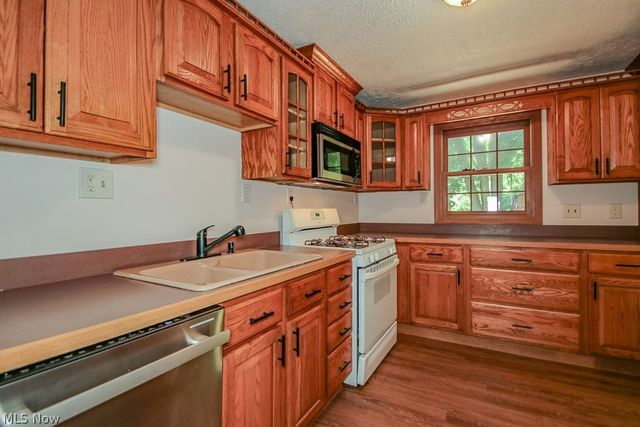 615 Trailwood Drive, Painesville, OH 44077
