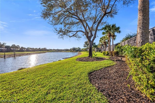 12080 Wicklow LN, Naples, FL 34120