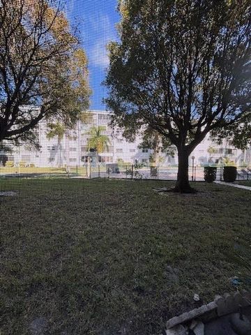 218 NE 12th Avenue 104, Hallandale Beach, FL 33009