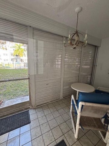 218 NE 12th Avenue 104, Hallandale Beach, FL 33009