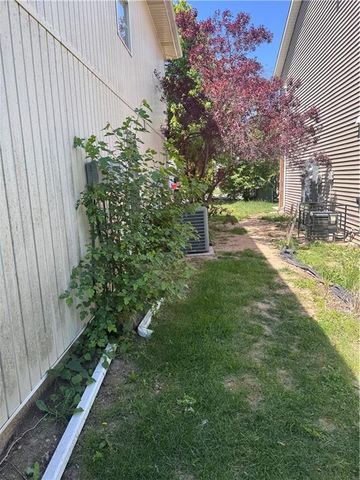 2929 S Harvard Avenue, Independence, MO 64052