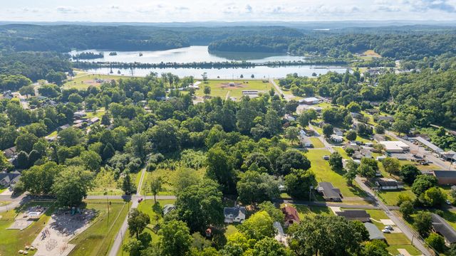11387 Spring Street, Soddy Daisy, TN 37379