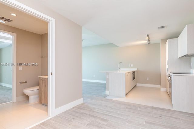 501 NE 31st Street 3910, Miami, FL 33137
