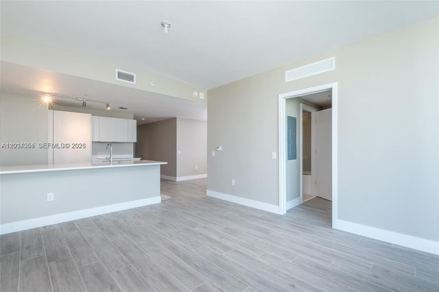 501 NE 31st Street 3910, Miami, FL 33137