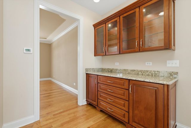 12674 Waterford Drive, Lemont, IL 60439