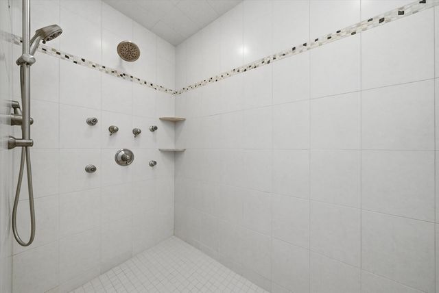 12674 Waterford Drive, Lemont, IL 60439