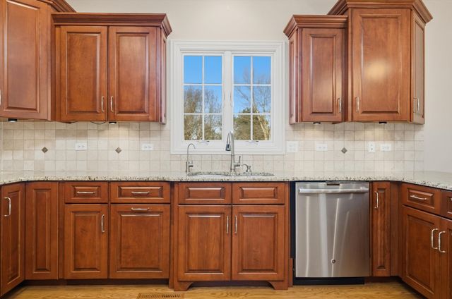 12674 Waterford Drive, Lemont, IL 60439