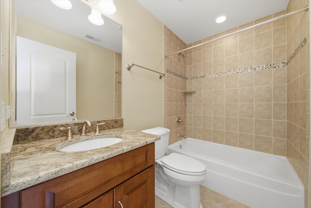 12674 Waterford Drive, Lemont, IL 60439